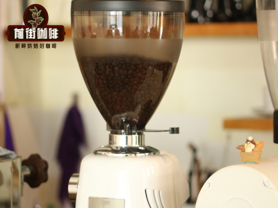 Caffè Americanoアメリカン｜アイスアメリカンコーヒーはホットアメリカンコーヒーより酸味が低いですか？アイスアメリカンコーヒーとホットアメリカンコーヒーの味や口当たりの違いは大きいですか？