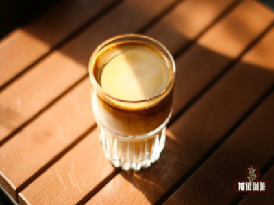 ミルクコーヒーの種類｜Dirtyコーヒーとラテの違いとは？Dirtyはなぜ大きく一口で飲むのか？コーヒー初心者はどうやってDirtyコーヒーを作るの？