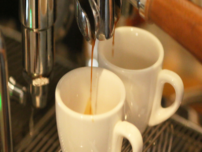 コーヒーの抽出における粉と水の比｜SOEアメリカーノにはどのような風味特徴がありますか？おいしいSOEシングルオリジンエスプレッソをどうやって抽出しますか？SOEコーヒーを作る際の水温と挽き目の設定はどのくらいが適切ですか？
