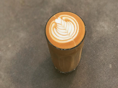 ピコロ・ラテのコーヒーとミルクの比率｜ピコロラテにはどんな味の特徴がある？コーヒー初心者はどうやってピコロコーヒーを作る？