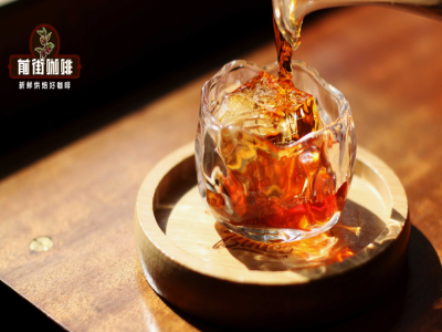 カフェイン計算｜アイスドリップコーヒーのカフェインは多いですか？アイスドリップコーヒーの口当たりと風味にどのような特徴がありますか？アイスドリップを作る具体的な手順は何ですか？