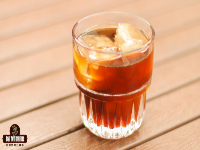 コーヒーの種類｜アイスブリューコーヒーとコールドブリューコーヒーはそれぞれどのような味わいと口当たりの違いや特徴があるか？アイスドリップ・水出しコーヒー液を冷蔵庫に入れてどのくらい保存できるか？