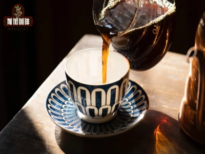 異なる水質はコールドブリューコーヒーの風味にどのような影響を与えますか？純水、山泉水、ミネラルウォーターのうち、どれでコーヒーを淹れるのが一番美味しいですか？どのコールドブリューコーヒー豆が比較的甘いのでしょうか？