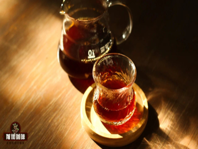 コーヒーの苦味はどのような物質から来るのか？コーヒーが苦くなりすぎるのをどう防ぐか？家で淹れたコーヒーが苦すぎる場合、砂糖を入れるべきかミルクを入れるべきか？